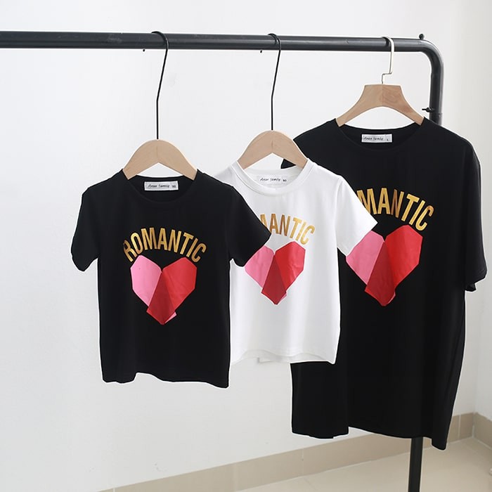 Hình in trên sản phẩm áo gia đình của Gạo House rất sắc nét và không bị bong tróc