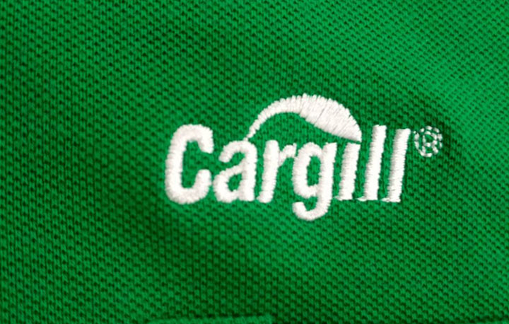 Logo Cargill được thêu sắc nét, gọn gàng với công nghệ thêu vi tính