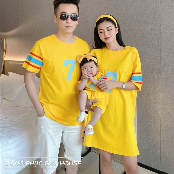 Áo gia đình màu vàng ngày càng HOT trong xu hướng thời trang