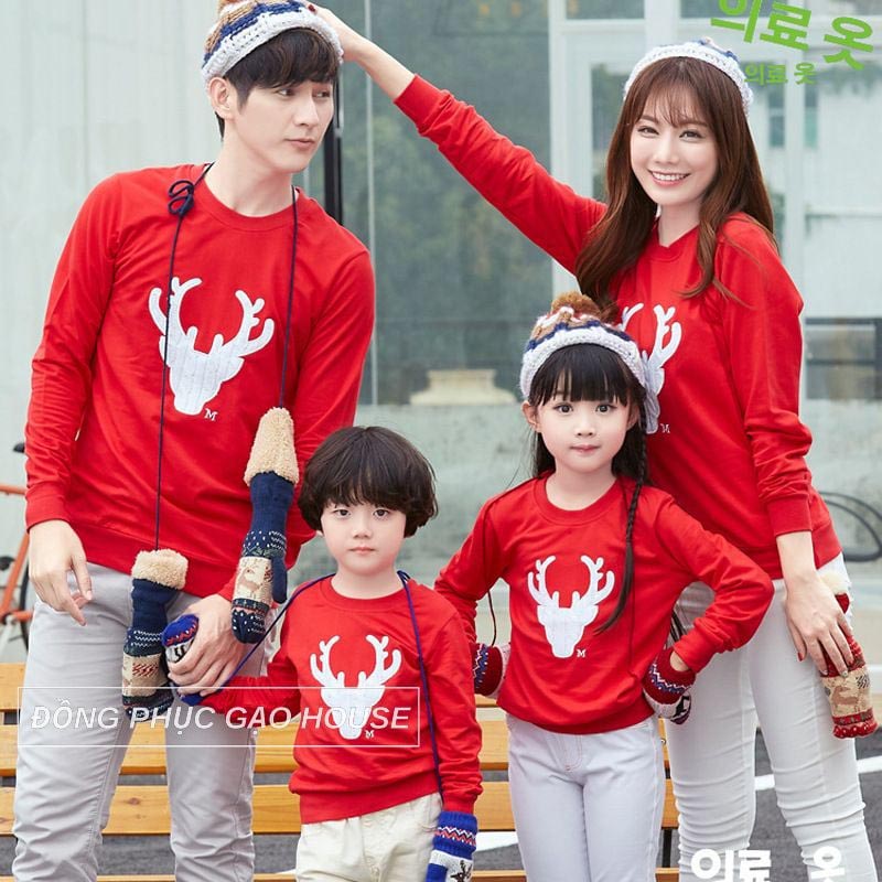 Mẫu áo gia đình Noel màu đỏ cao cấp, thiết kế hot nhất Gạo House