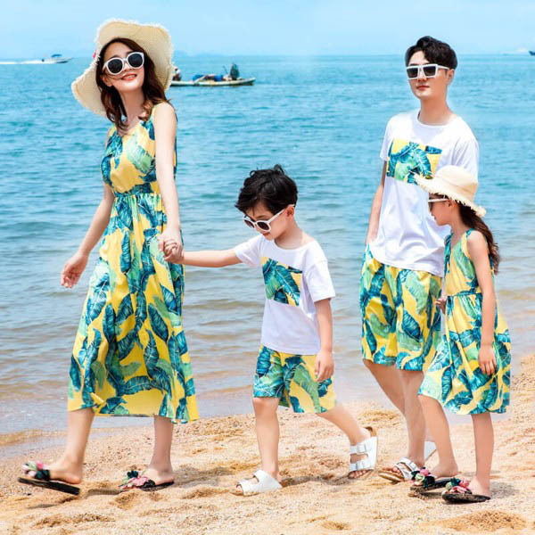 Áo váy maxi đi biển cho nhà 4 người