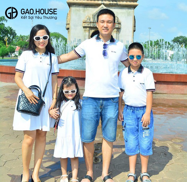 Mẫu áo gia đình đi biển tphcm có cổ 