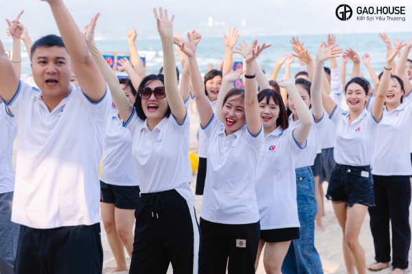 may đồng phục đi biển gia đình tại hà nội đẹp