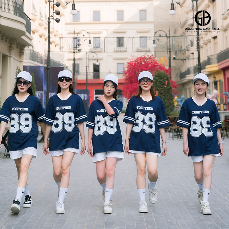 áo phông đồng phục gia đình đi biển cổ v