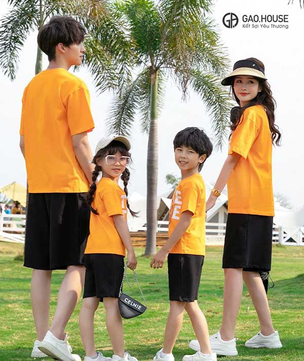Áo gia đình cổ tròn màu cam