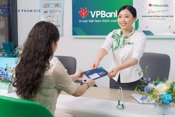 thiết kế đồng phục ngân hàng VPBank