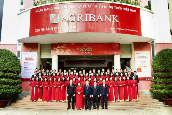 đồng phục ngân hàng agribank