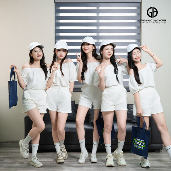 Đặt may áo nhóm 5 người