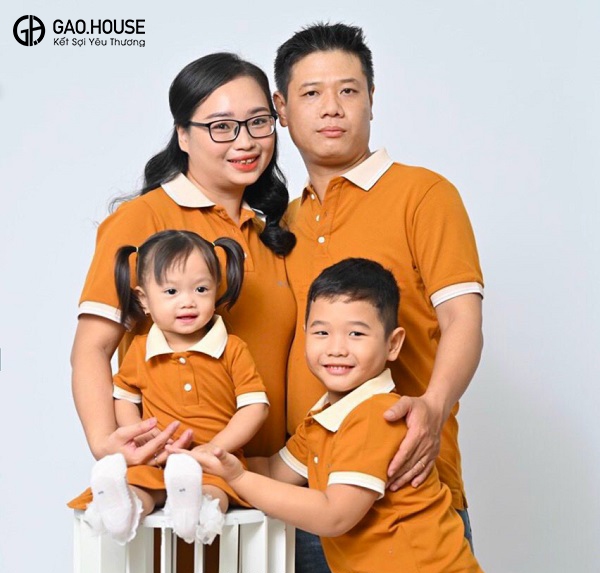 Áo thun đồng phục gia đình có cổ 4 người