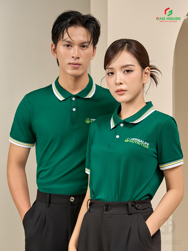đồng phục công ty màu xanh phối cổ line vàng trắng