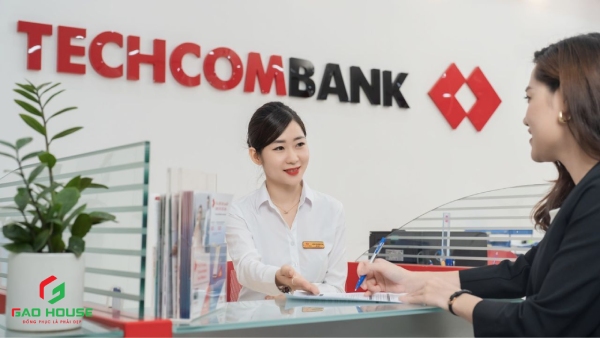 Áo Techcombank