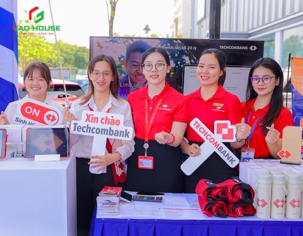 đồng phục ngân hàng Techcombank