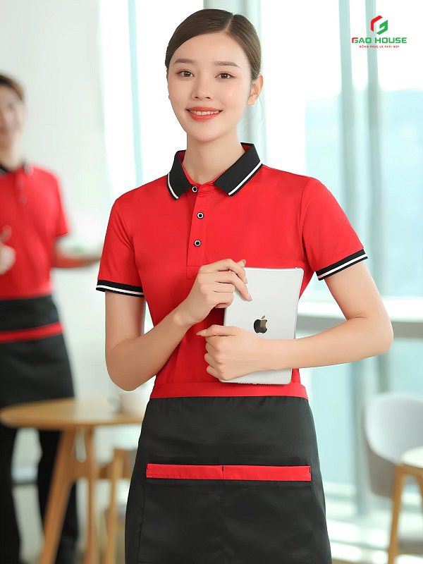 Đồng phục nhà hàng màu đỏ phối cổ đen trắng