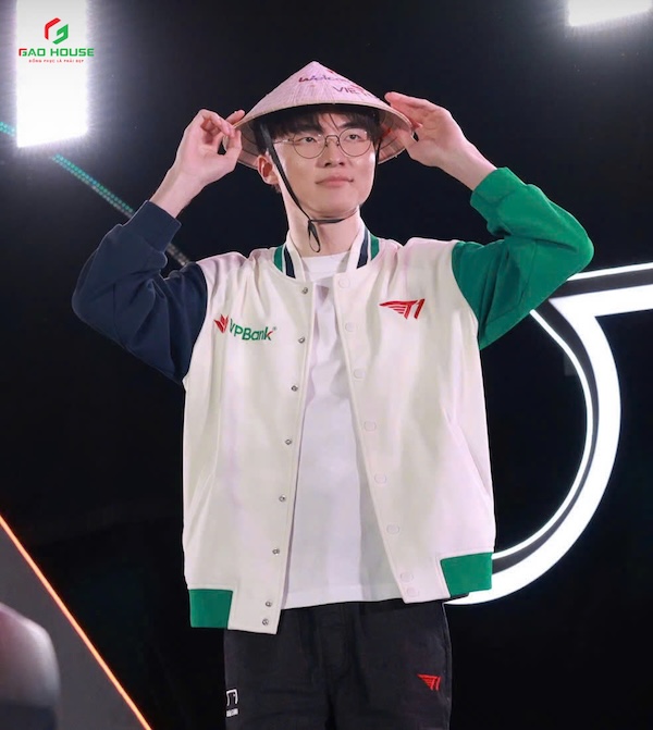 Đồng phục ngân hàng VPBank