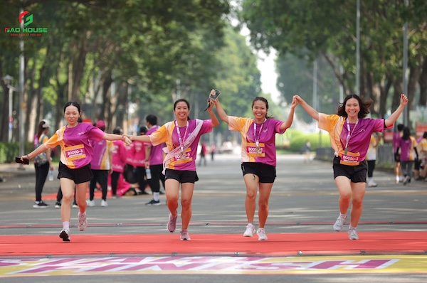 Đồng phục team building Aeon Mall đẹp