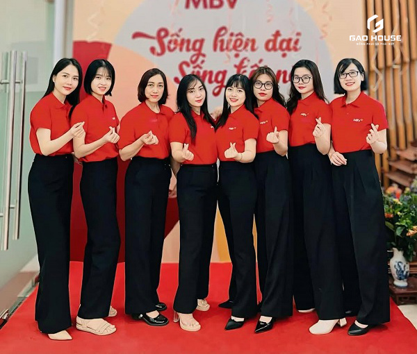 Đặt áo đồng phục ngân hàng MBV
