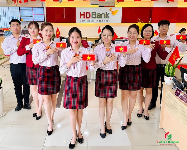 Đồng phục giao dịch viên HDBank